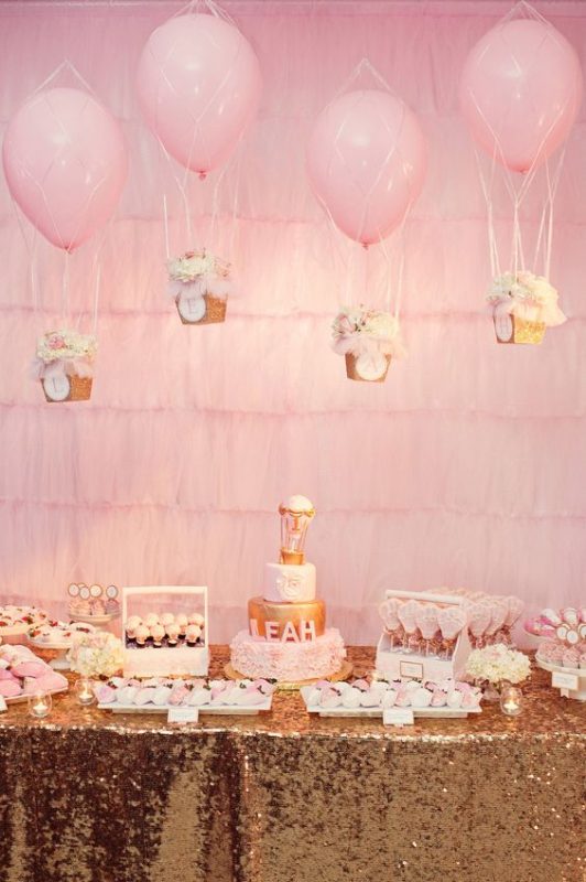 bong bóng bay trang trí bàn sinh nhật màu hồng nhẹ nhàng