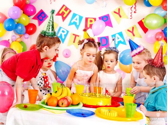 Cách tổ chức sinh nhật vui vẻ cho các bé
