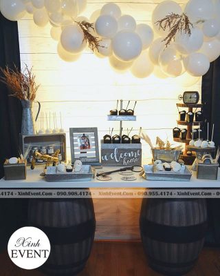 Trang trí sinh nhật với bộ bàn quà màu trắng XV098