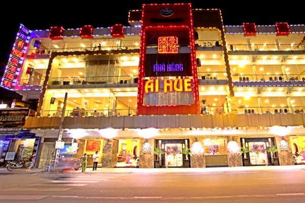Nhà hàng Ái Huệ Trang trí thôi nôi cho các bé