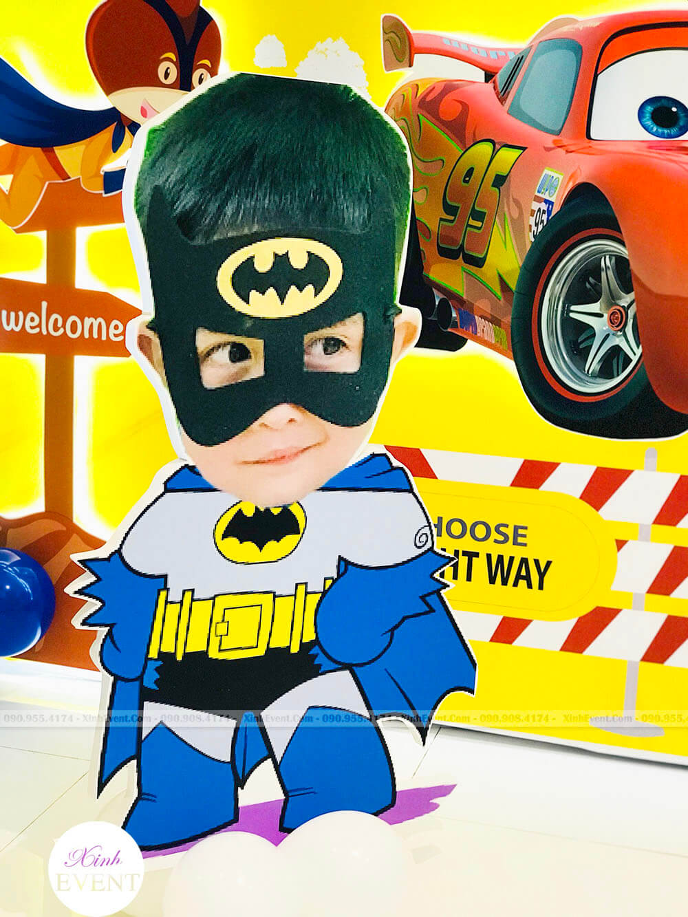 Mẫu khối trang trí sinh nhật 3D Batman của khách hàng Xinh Event