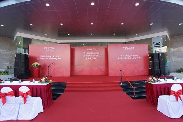 Backdrop sự kiện đẹp và sang trọng của VINCOM