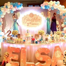 Trang trí sinh nhật chủ đề Elsa tuyệt đẹp