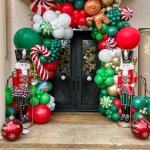 Christmas organic balloon arch ✨
